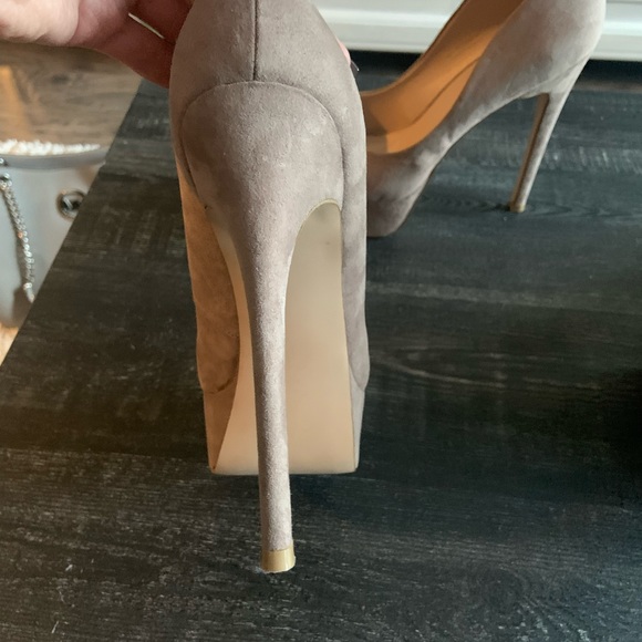 Steve Madden Pumps - Picture 6 of 13